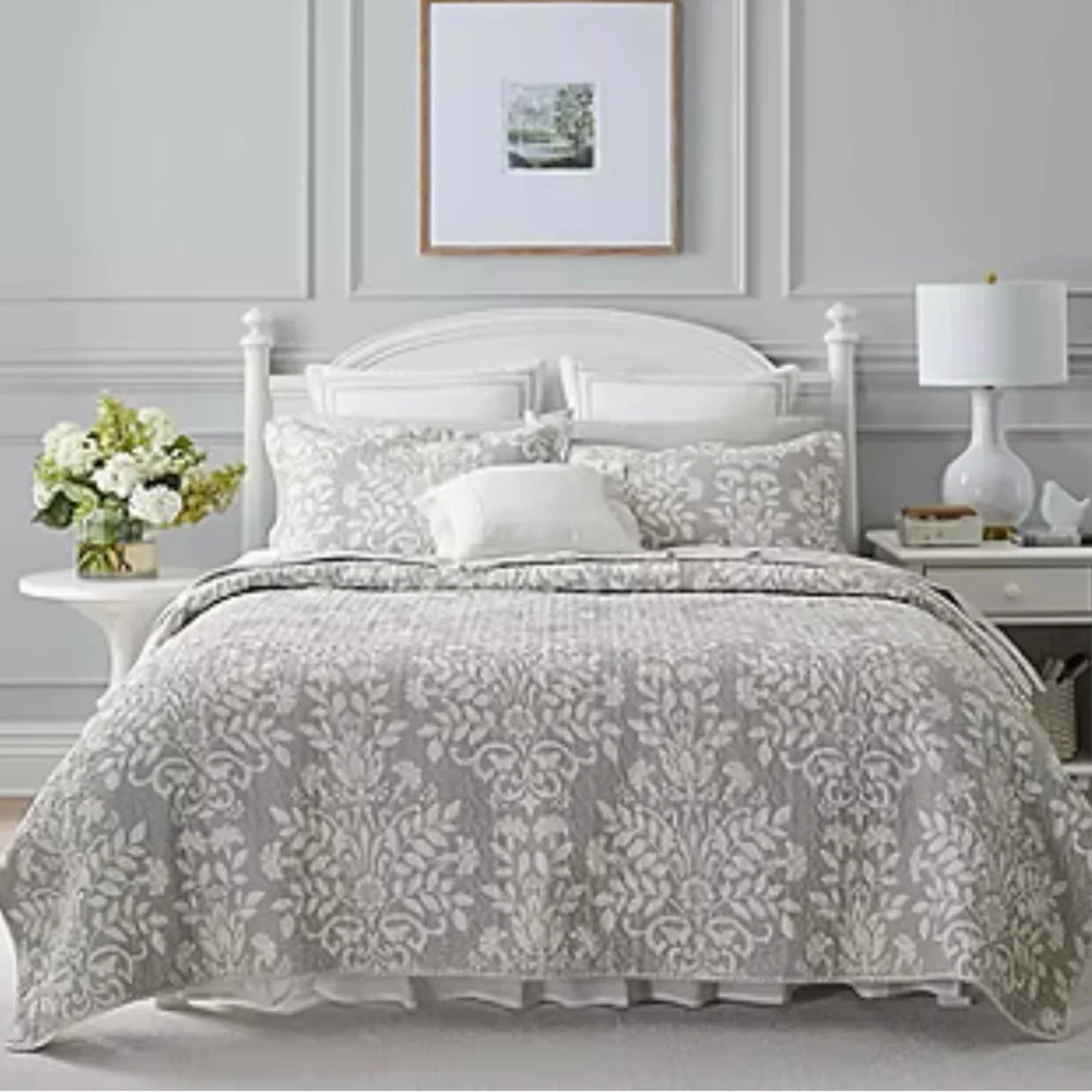 Laura Ashley Rowland Elegant Gray and White Full/Queen Quilt Set